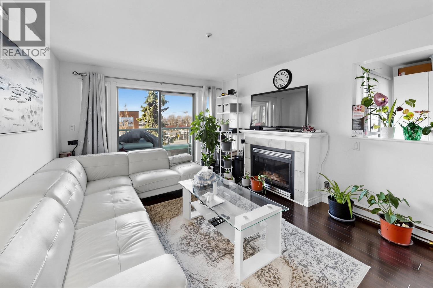 Ph05 223 Mountain Highway, North Vancouver, British Columbia  V7J 3V3 - Photo 12 - R3108596