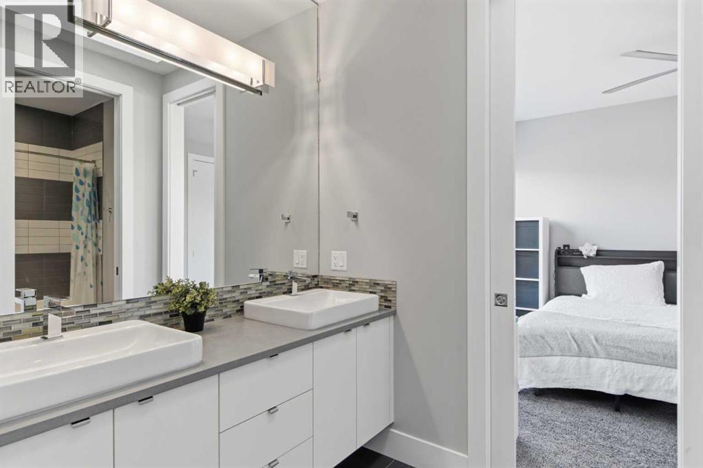 10 Lissington Drive SW, Calgary, Alberta  T3E 5E1 - Photo 34 - A2294958