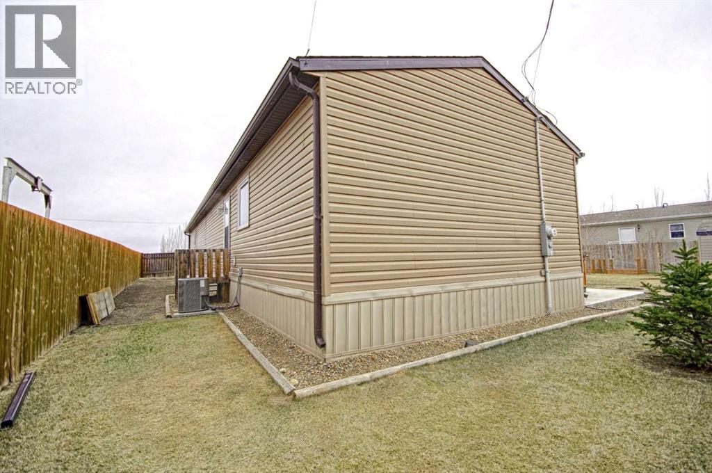436 Melba Ave, Enchant, Alberta  T0K 0V0 - Photo 29 - A2299887