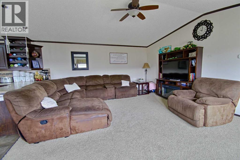 436 Melba Ave, Enchant, Alberta  T0K 0V0 - Photo 5 - A2299887