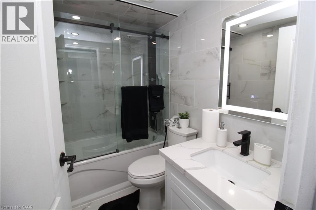 90 Ling Road Unit# 904, Scarborough, Ontario  M1E 4Y3 - Photo 13 - 40819019