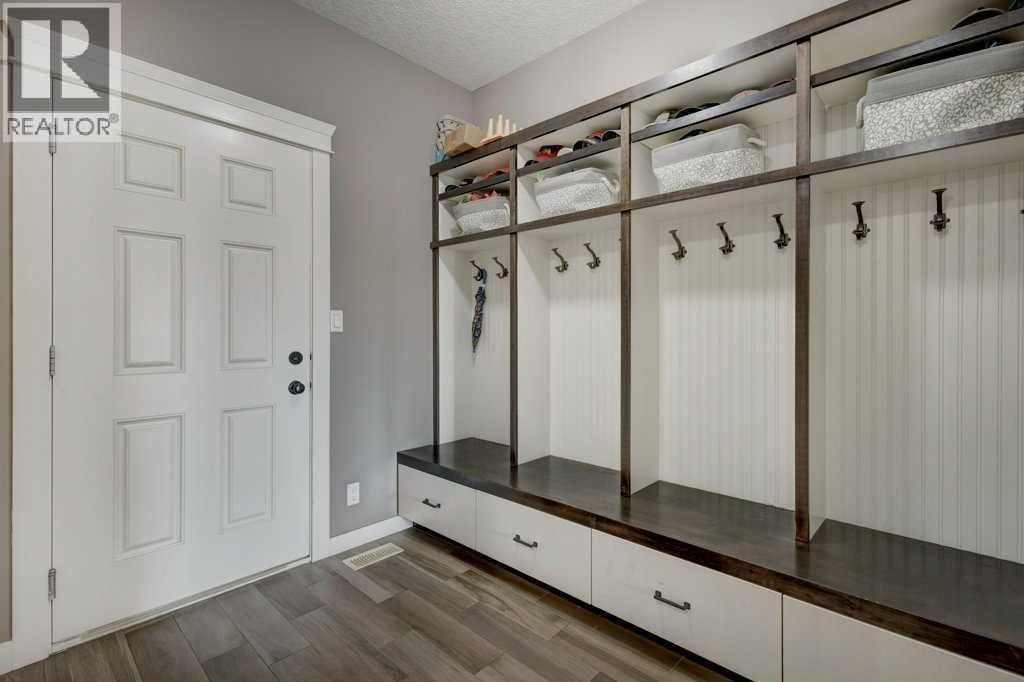 1233 Hillcrest Manor Estate, Strathmore, Alberta  T1p 1x1 - Photo 17 - A2256294