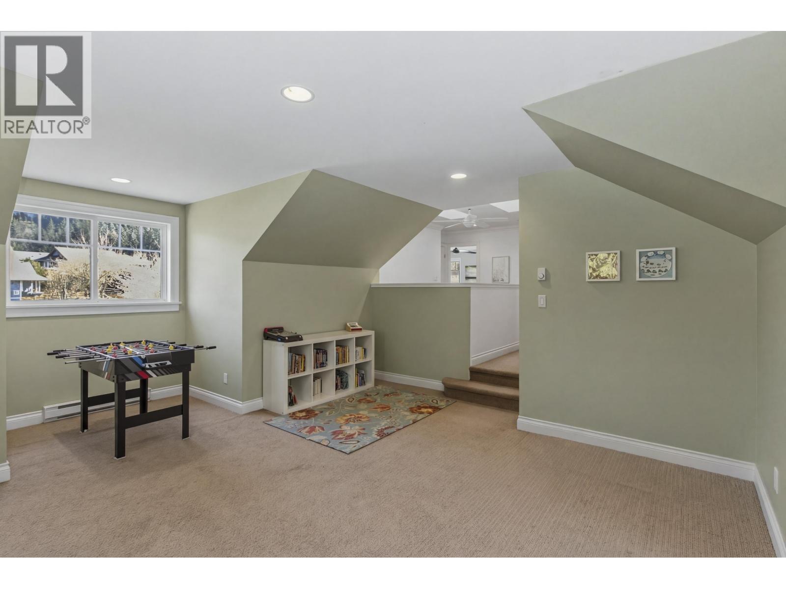 38645 Westway Avenue, Squamish, British Columbia  V8B 0W1 - Photo 25 - R3108357