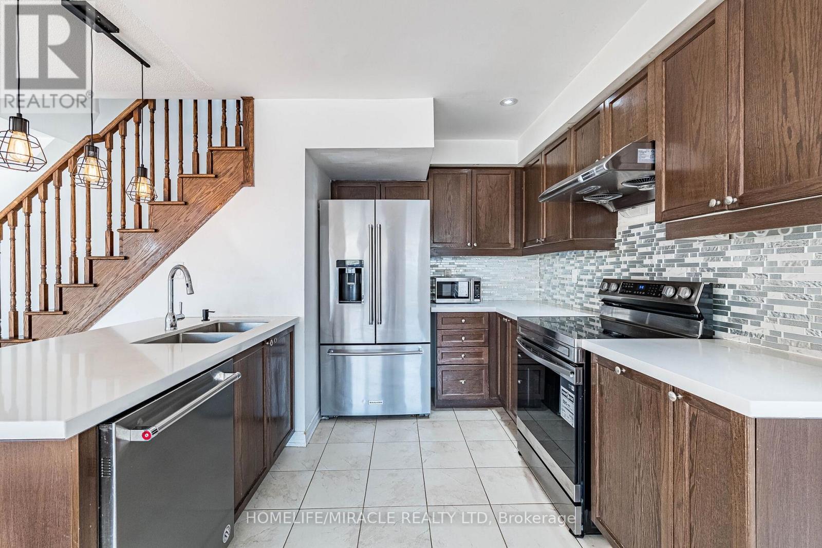 98 - 200 Veterans Drive, Brampton, Ontario L7A 4S6 - Photo 14 - W12830900