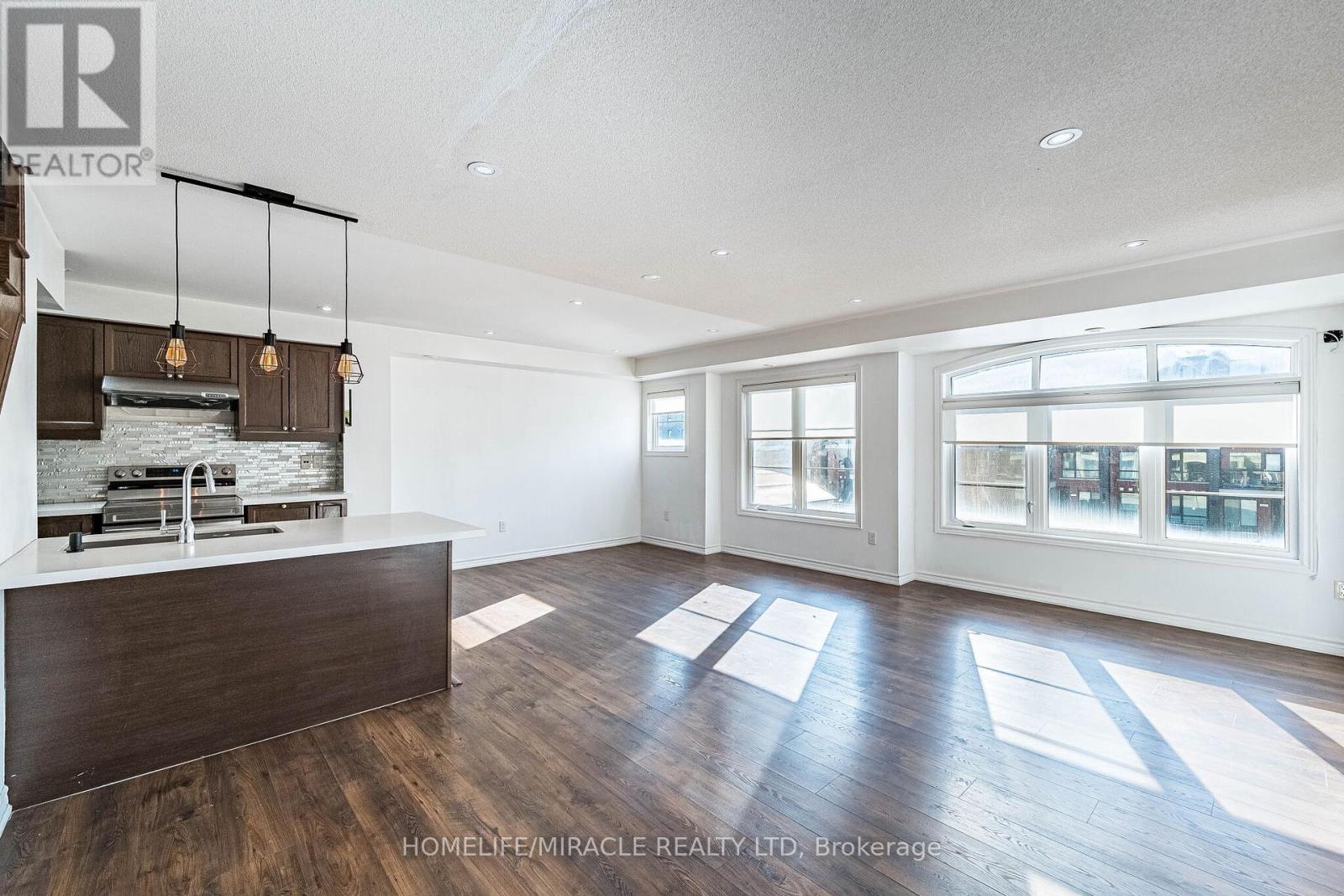 98 - 200 Veterans Drive, Brampton, Ontario L7A 4S6 - Photo 10 - W12830900