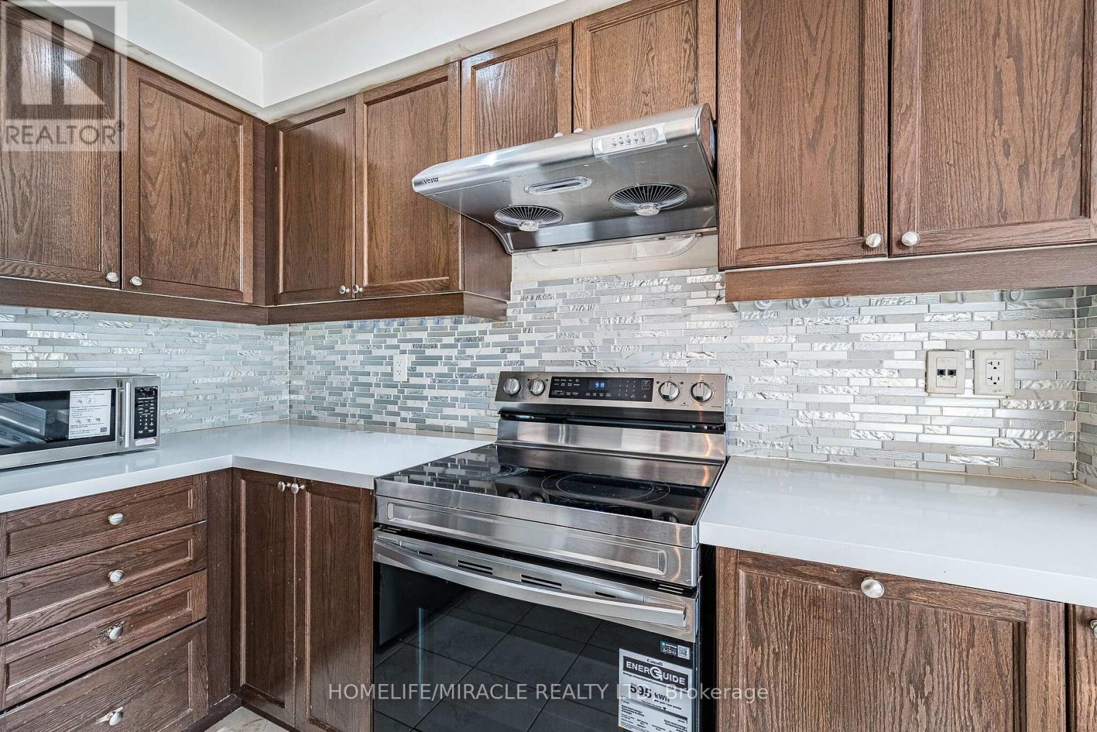 98 - 200 Veterans Drive, Brampton, Ontario L7A 4S6 - Photo 16 - W12830900