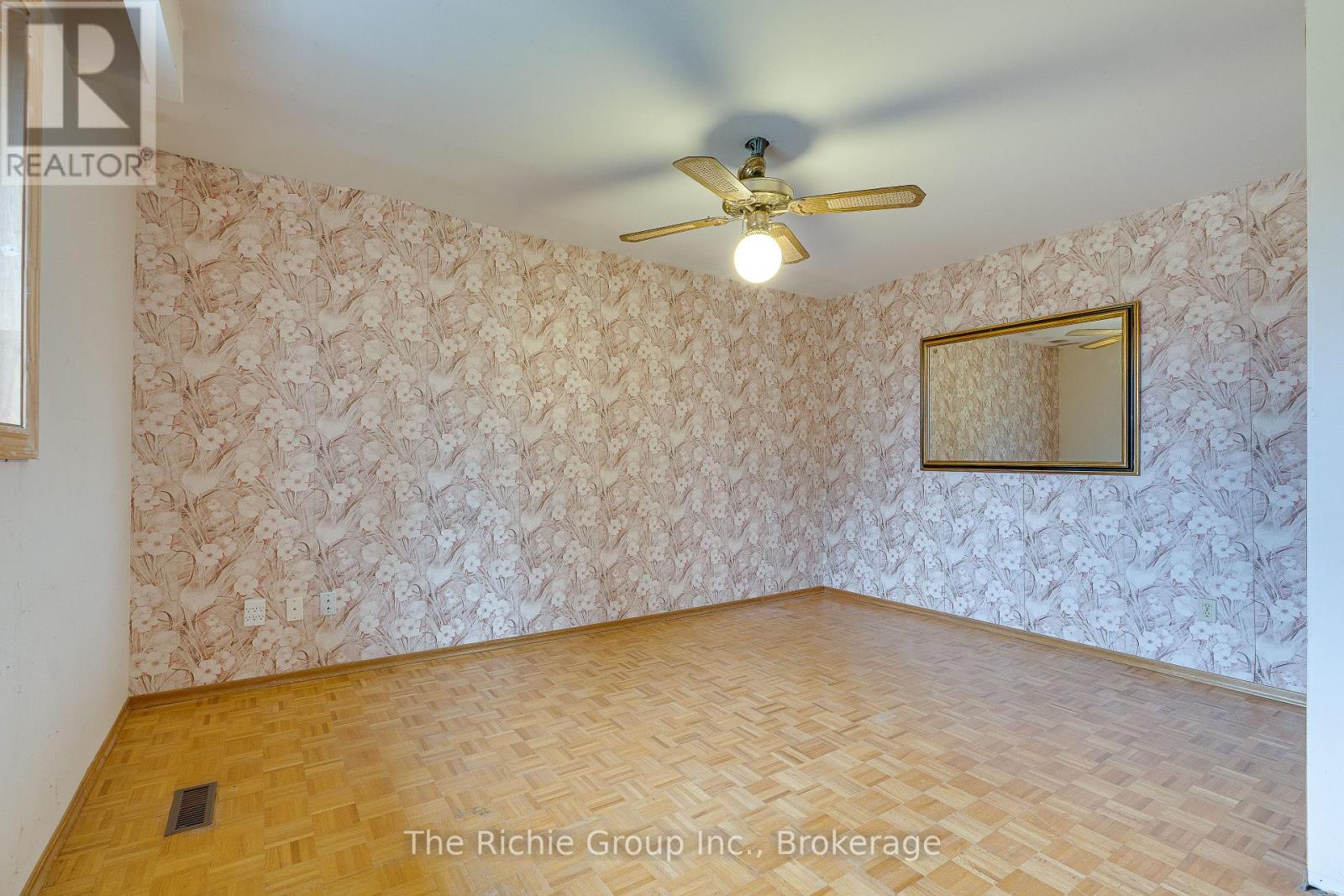 9 Mill View Court, Caledon, Ontario  L7K 2N4 - Photo 12 - W12972500