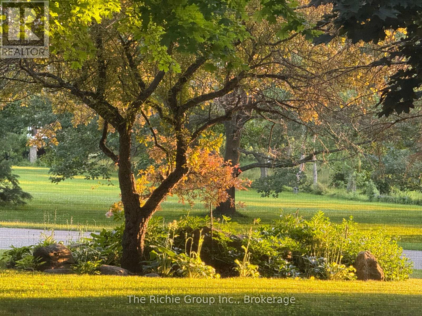 9 Mill View Court, Caledon, Ontario  L7K 2N4 - Photo 3 - W12972500