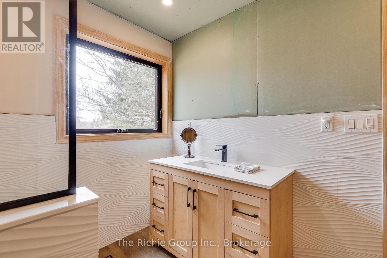 9 Mill View Court, Caledon, Ontario  L7K 2N4 - Photo 21 - W12972500