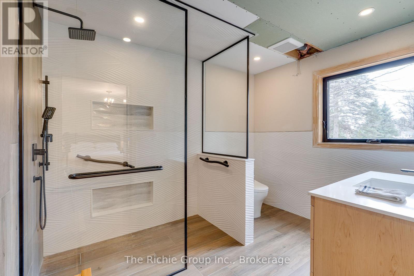 9 Mill View Court, Caledon, Ontario  L7K 2N4 - Photo 20 - W12972500