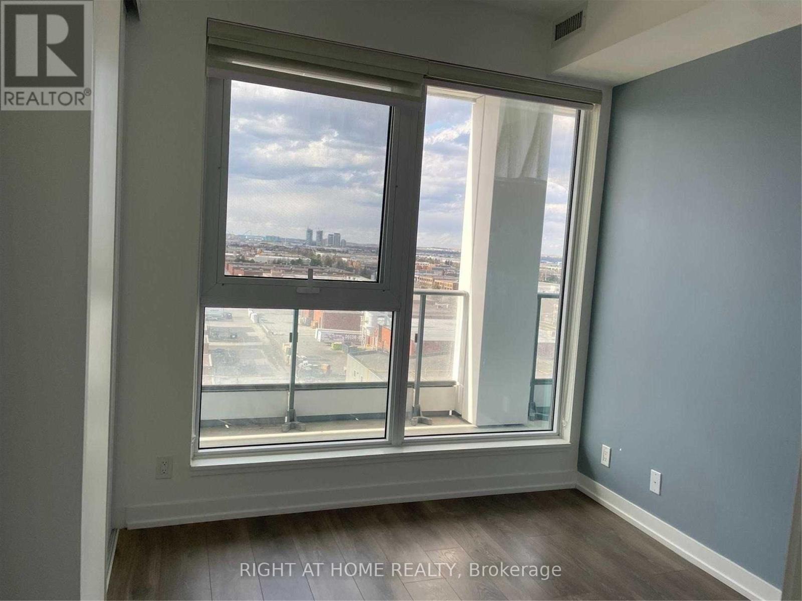 1001 - 898 Portage Parkway, Vaughan, Ontario L4K 0J6 - Photo 10 - N12974466