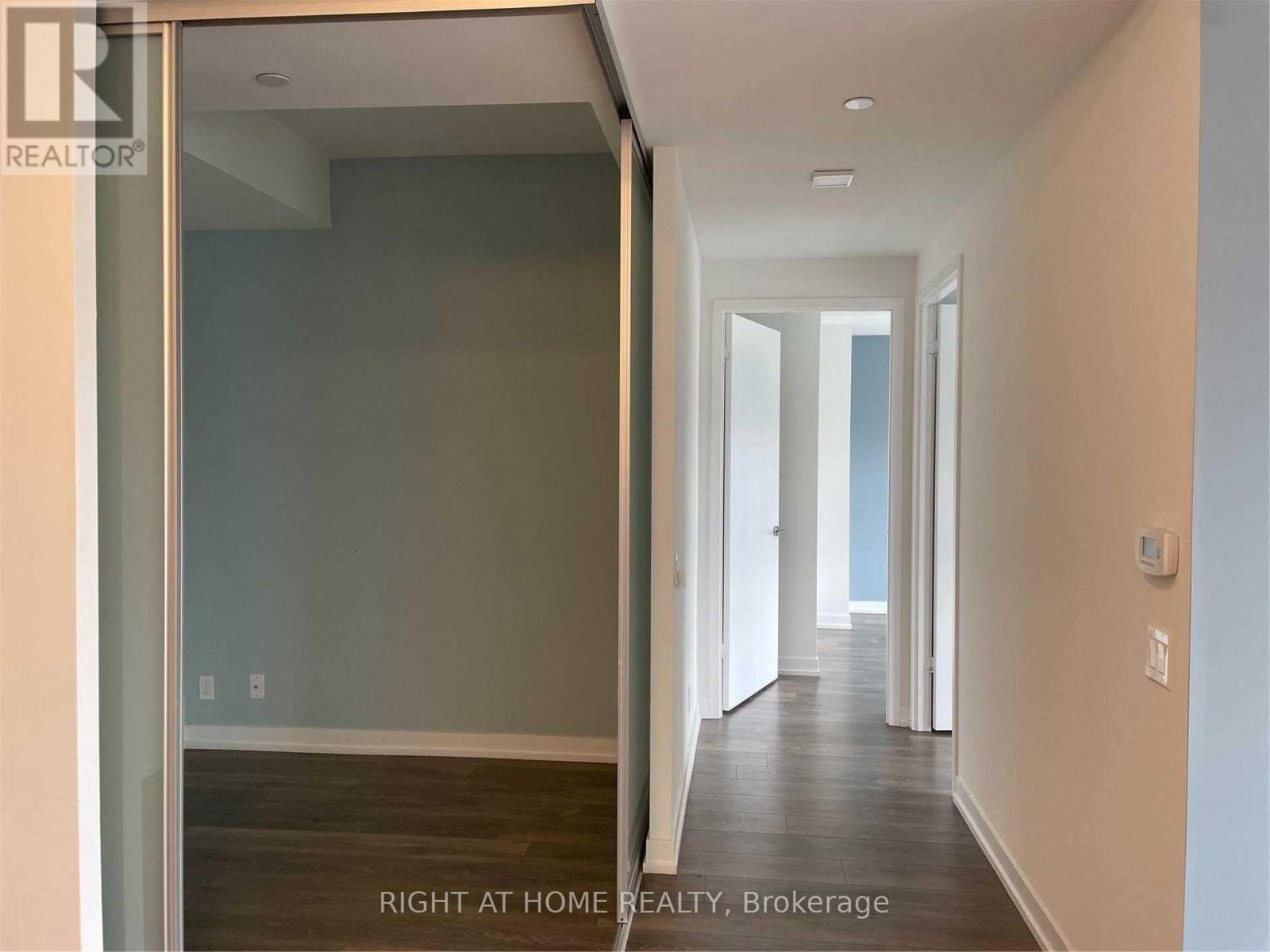 1001 - 898 Portage Parkway, Vaughan, Ontario L4K 0J6 - Photo 7 - N12974466