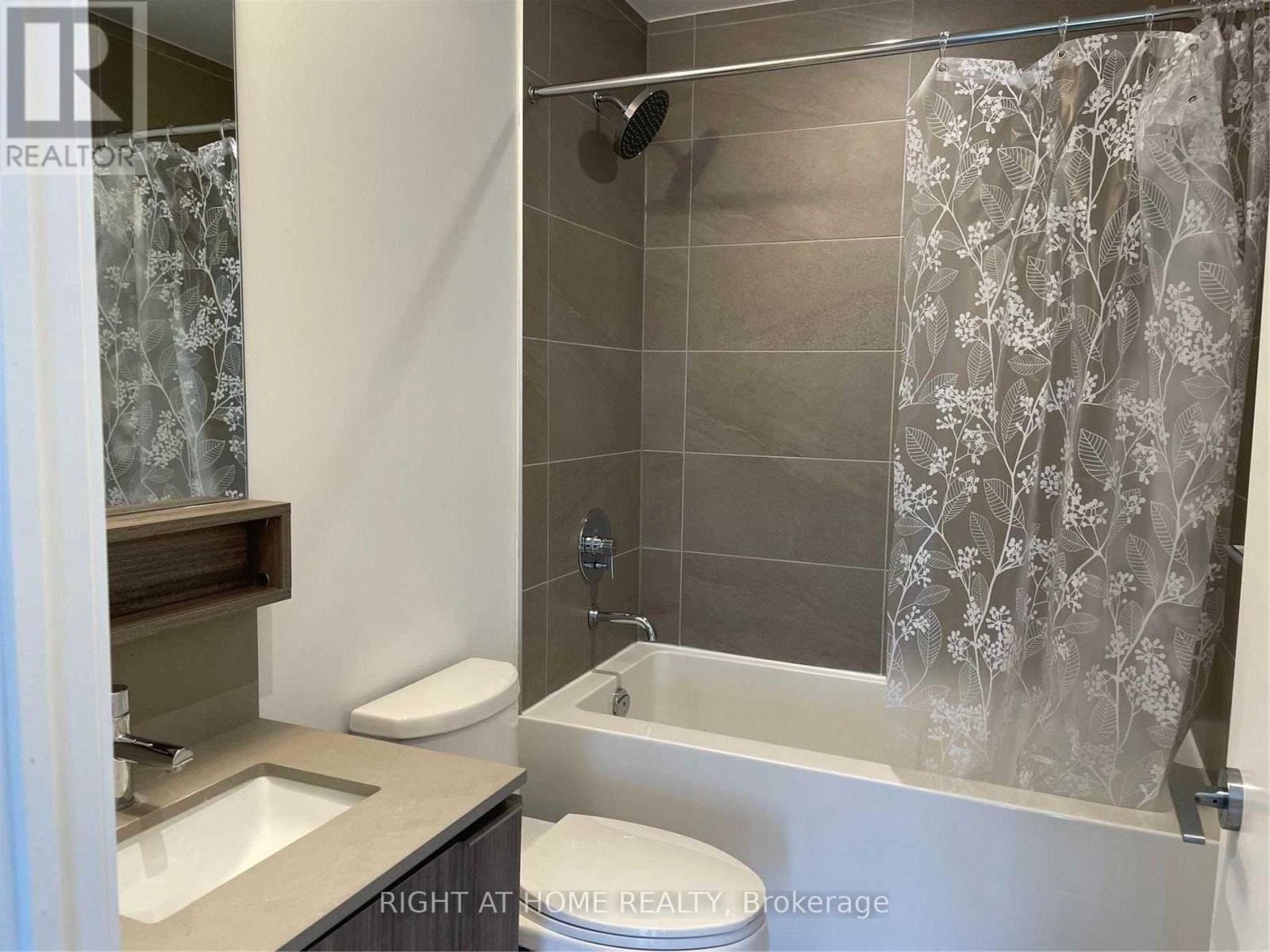 1001 - 898 Portage Parkway, Vaughan, Ontario L4K 0J6 - Photo 9 - N12974466