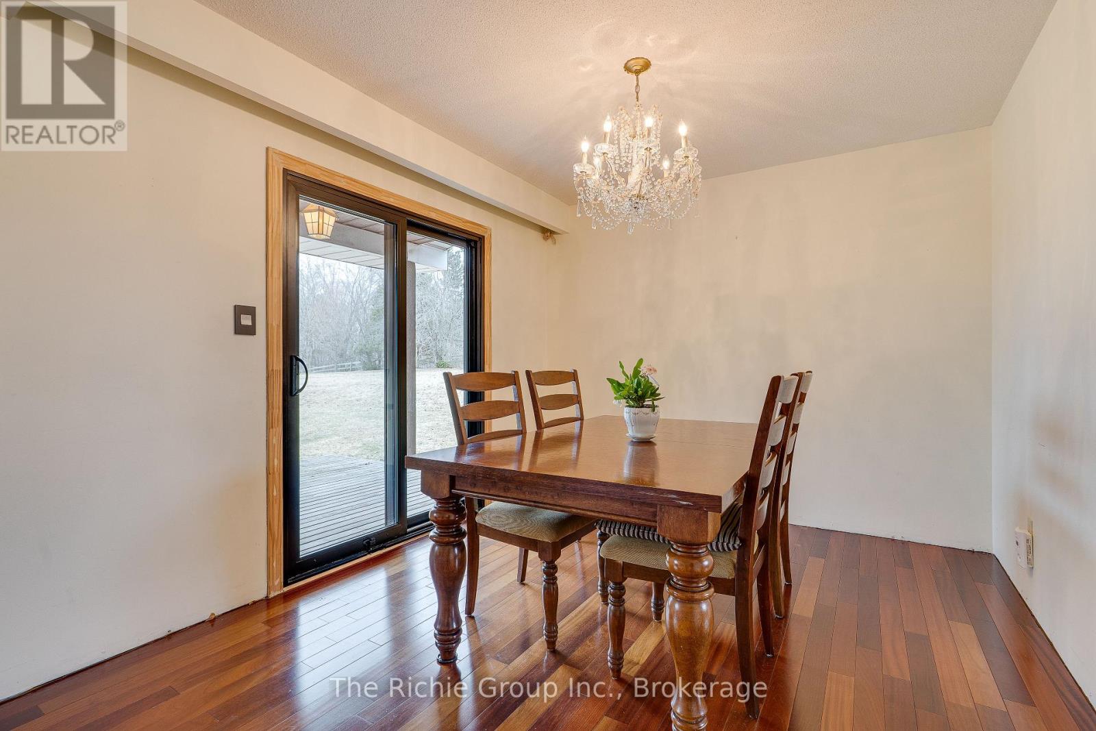 9 Mill View Court, Caledon, Ontario  L7K 2N4 - Photo 8 - W12972500