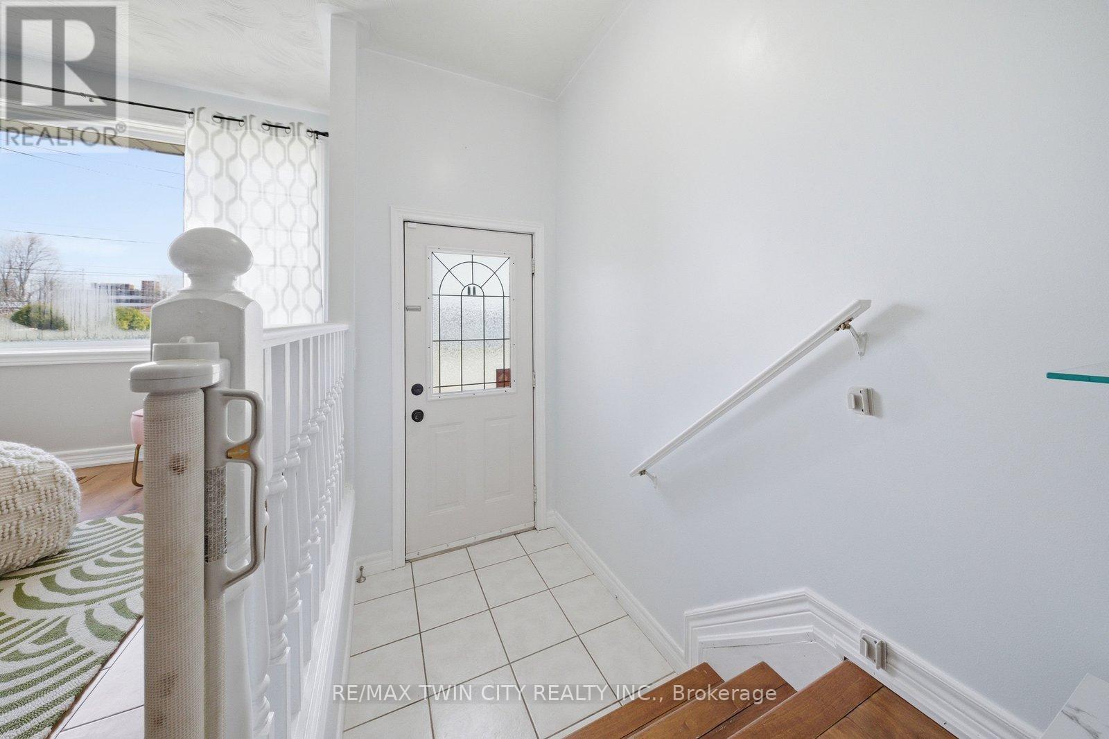 10 Clara Crescent, Brantford, Ontario  N3S 7C7 - Photo 16 - X12974470