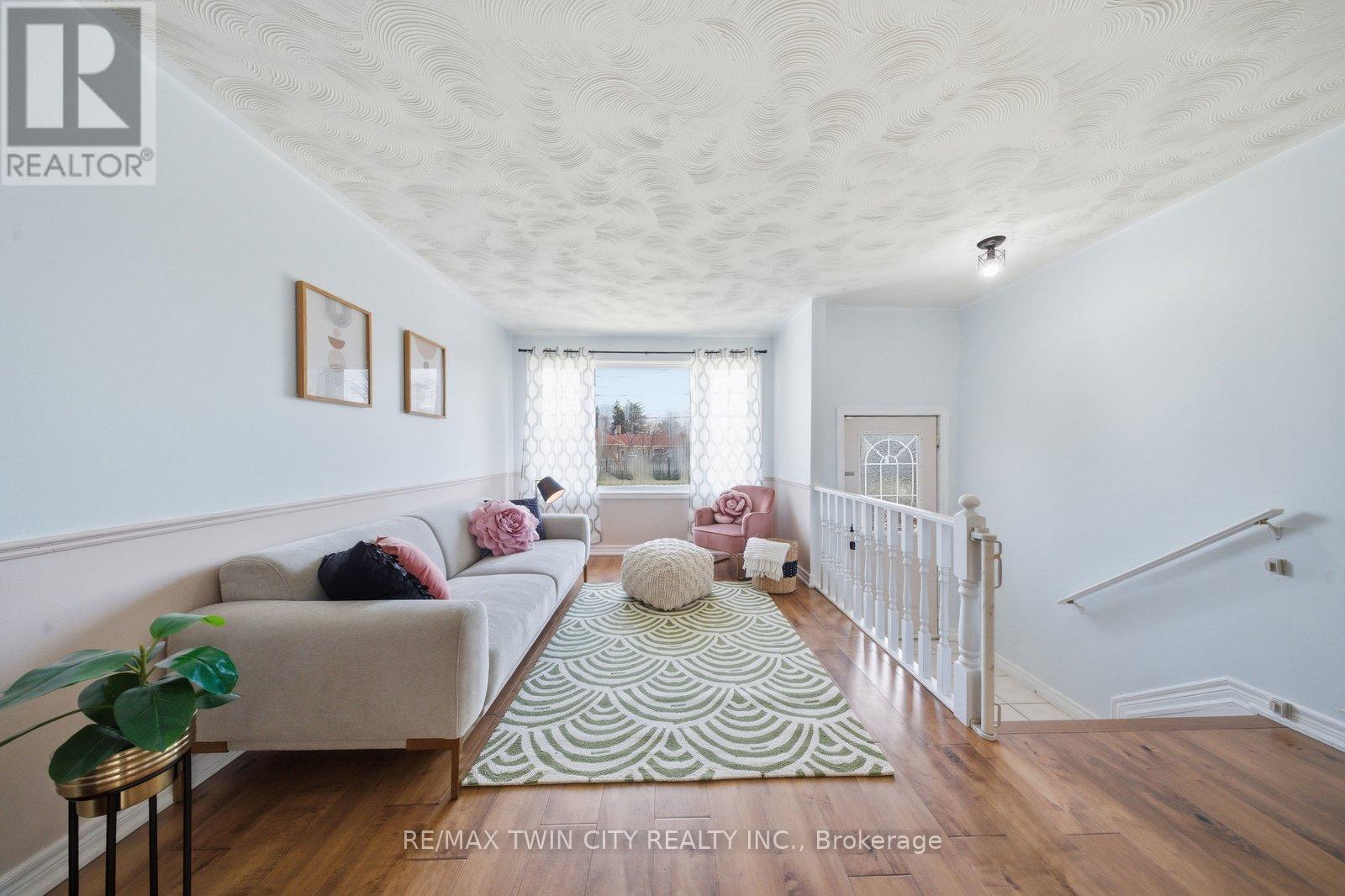 10 Clara Crescent, Brantford, Ontario  N3S 7C7 - Photo 17 - X12974470