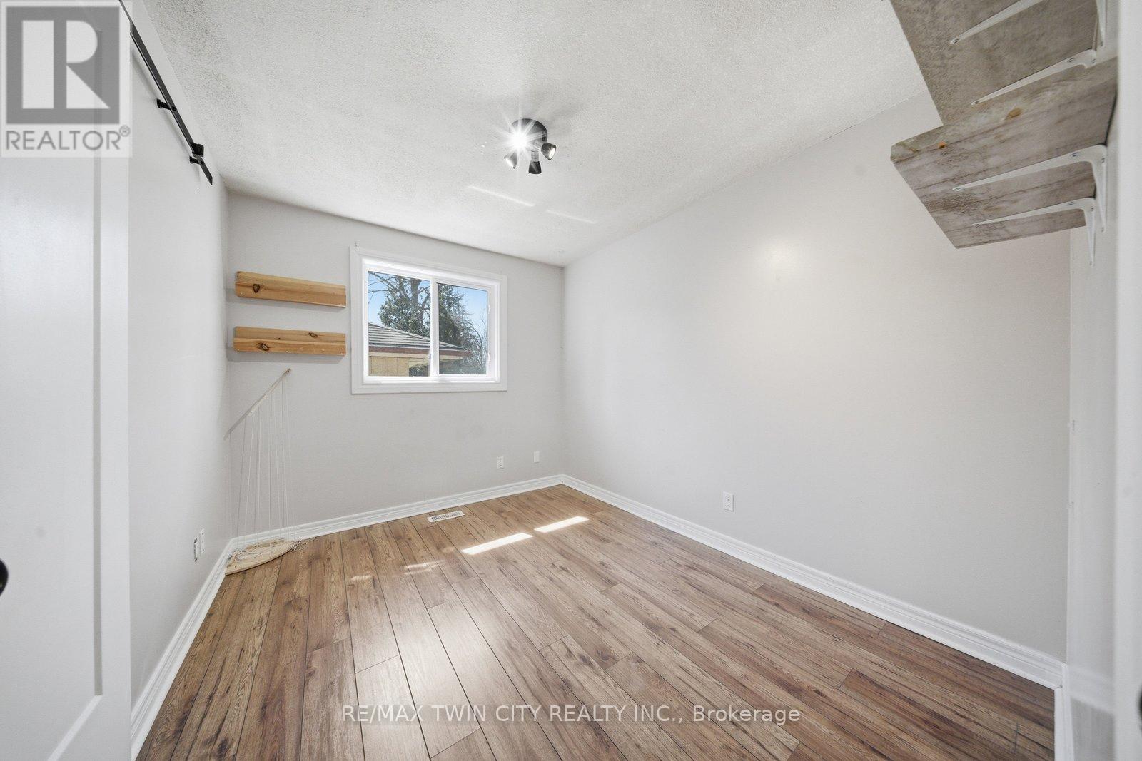 10 Clara Crescent, Brantford, Ontario  N3S 7C7 - Photo 20 - X12974470