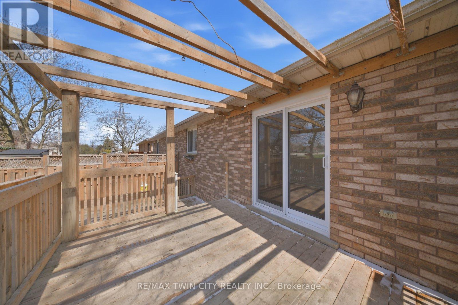 10 Clara Crescent, Brantford, Ontario  N3S 7C7 - Photo 32 - X12974470