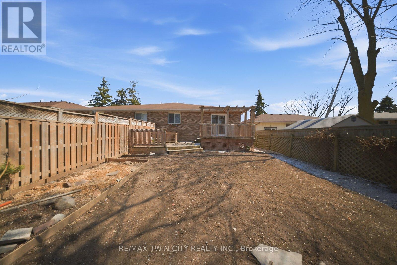 10 Clara Crescent, Brantford, Ontario  N3S 7C7 - Photo 37 - X12974470