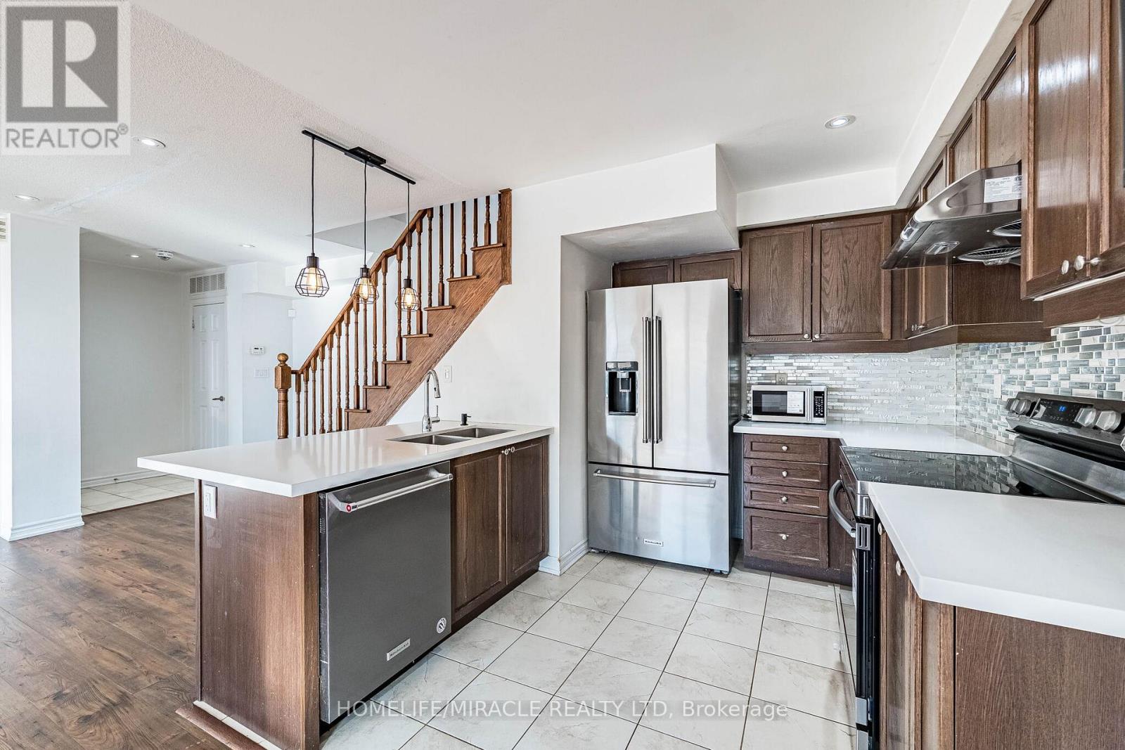 98 - 200 Veterans Drive, Brampton, Ontario  L7A 4S6 - Photo 15 - W12808636