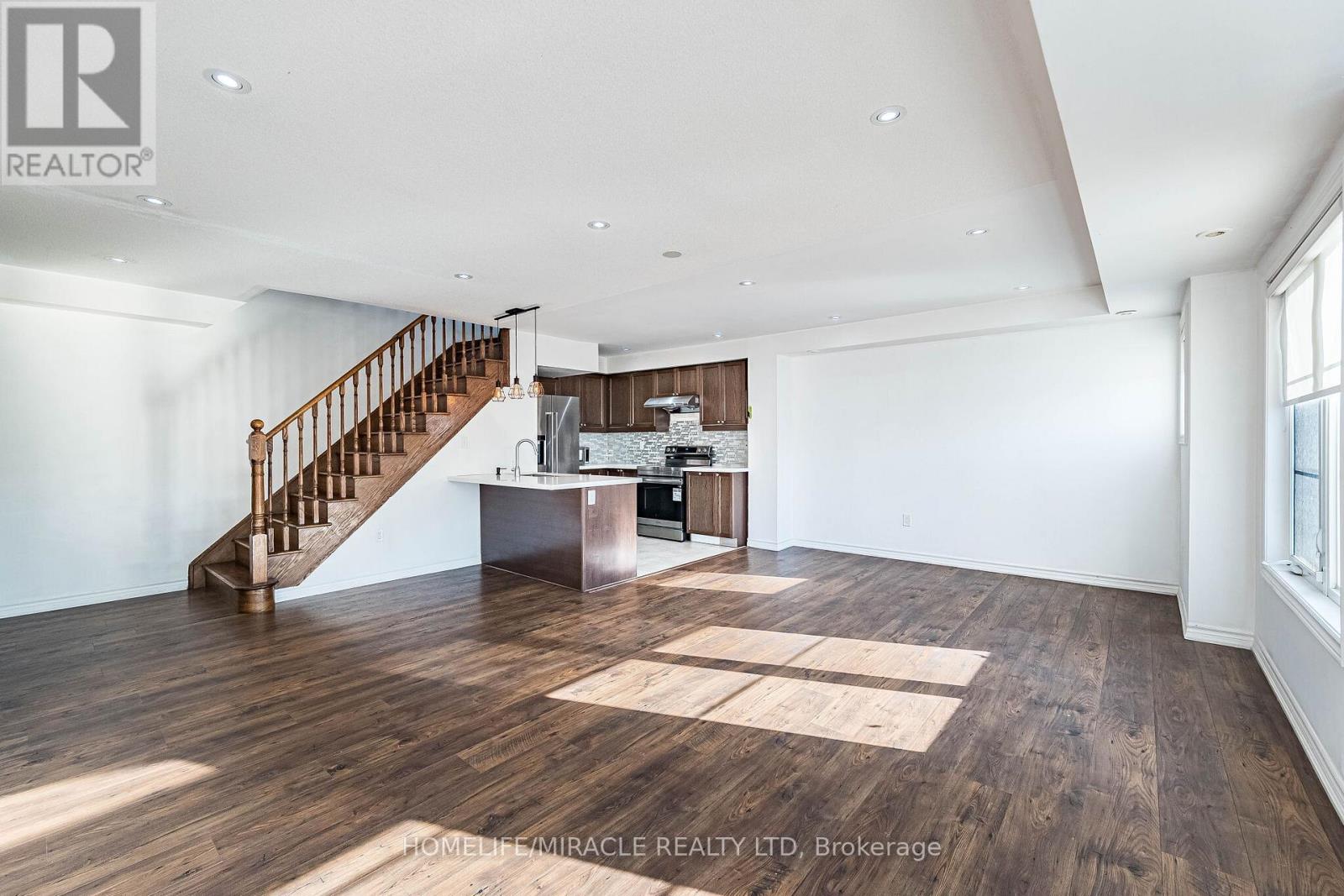 98 - 200 Veterans Drive, Brampton, Ontario  L7A 4S6 - Photo 12 - W12808636