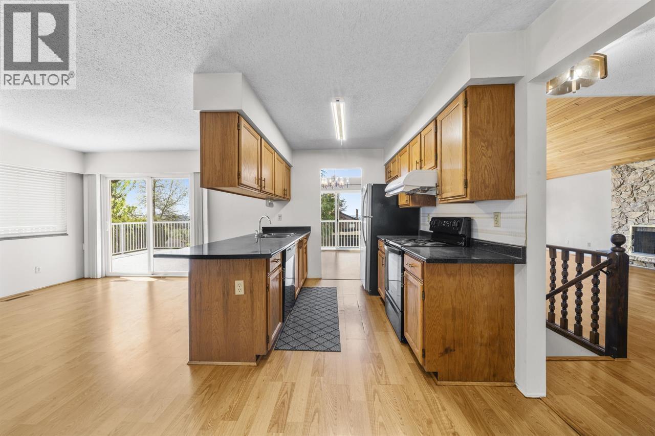 1060 Ayshire Drive, Burnaby, British Columbia  V5A 4A1 - Photo 8 - R3108355