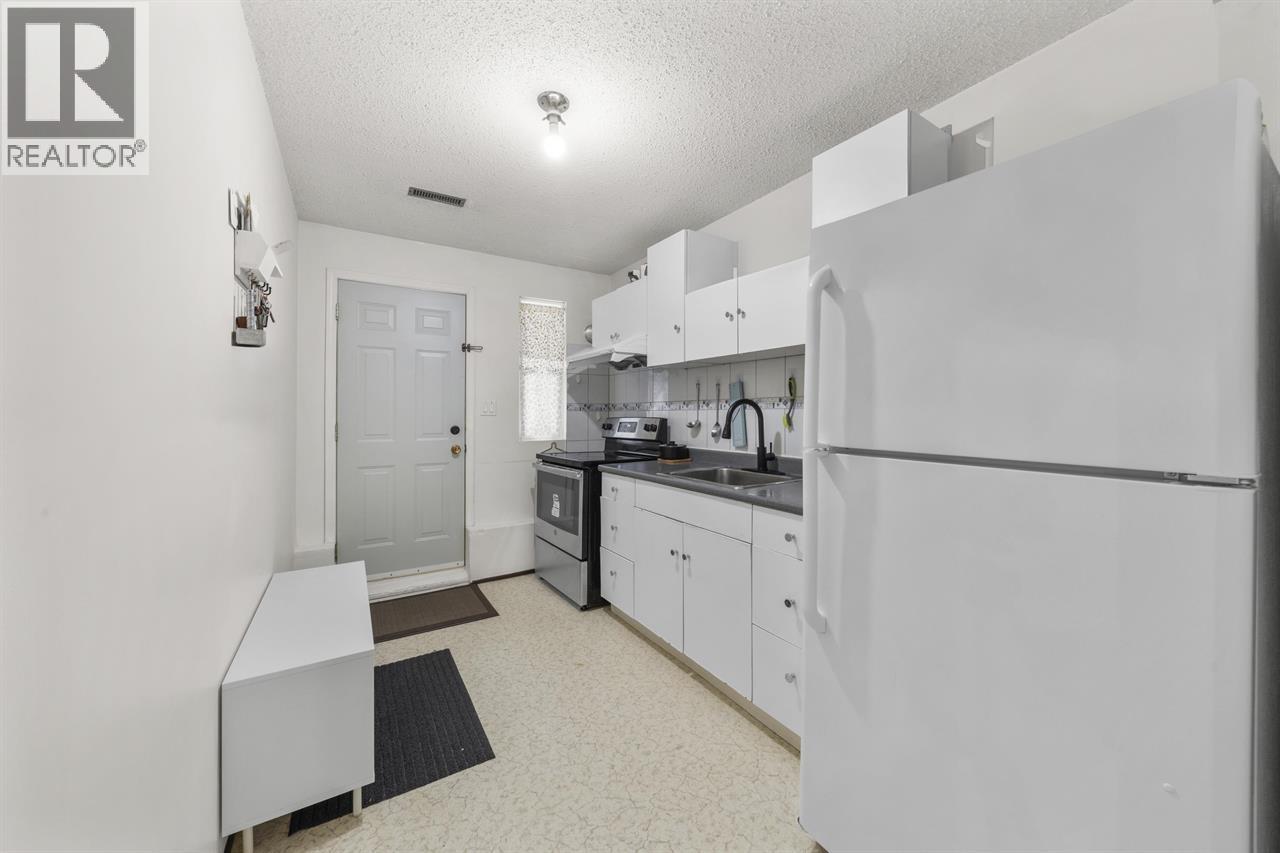 1060 Ayshire Drive, Burnaby, British Columbia  V5A 4A1 - Photo 22 - R3108355