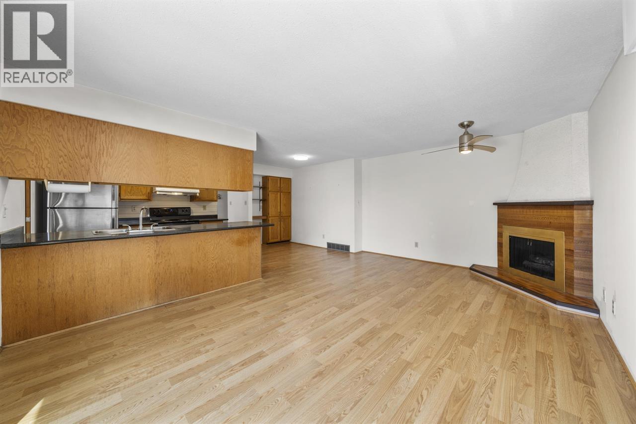 1060 Ayshire Drive, Burnaby, British Columbia  V5A 4A1 - Photo 9 - R3108355