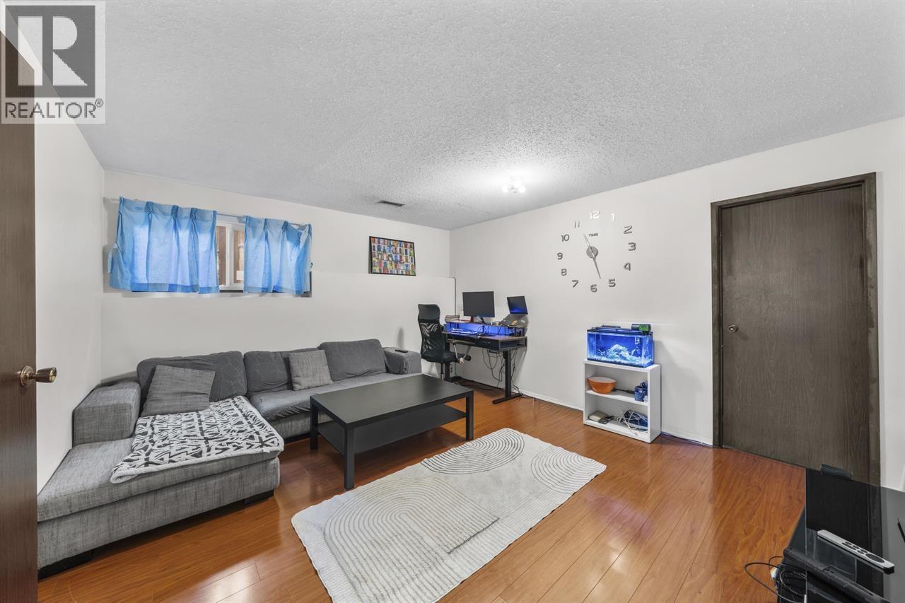 1060 Ayshire Drive, Burnaby, British Columbia  V5A 4A1 - Photo 18 - R3108355