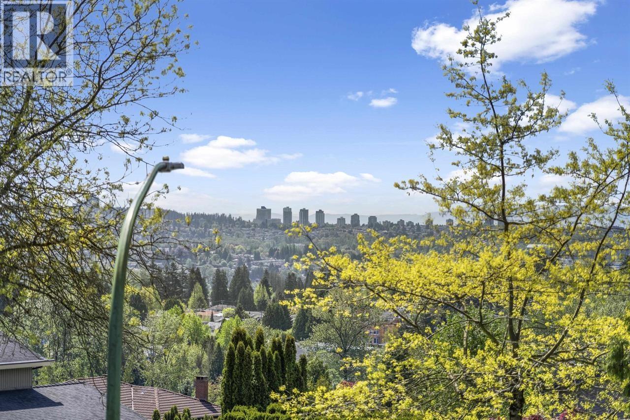 1060 Ayshire Drive, Burnaby, British Columbia  V5A 4A1 - Photo 24 - R3108355