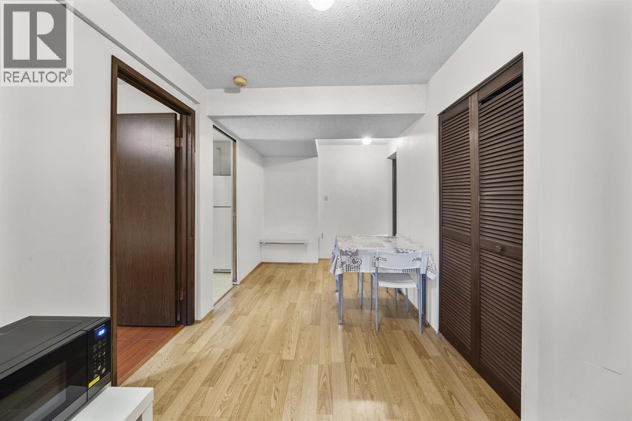 1060 Ayshire Drive, Burnaby, British Columbia  V5A 4A1 - Photo 23 - R3108355