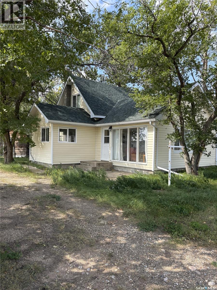 508 4th Street N, Val Marie, Saskatchewan  S0N 2T0 - Photo 2 - SK032381