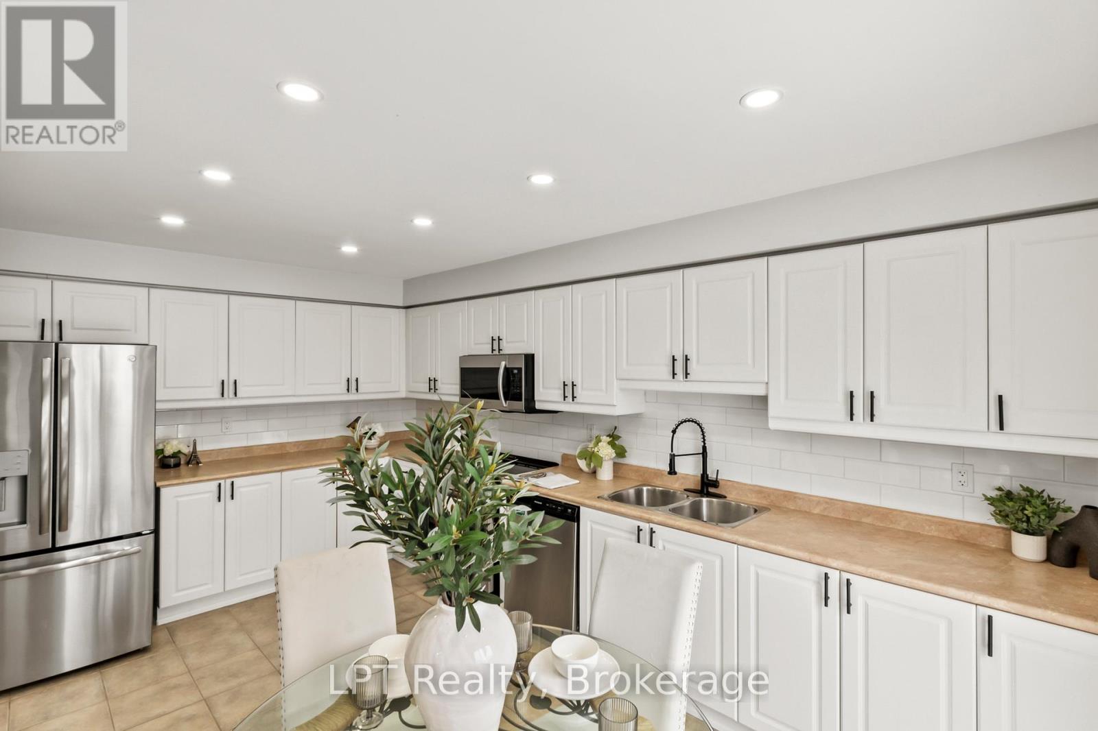 52 Norland Circle, Oshawa, Ontario  L1L 0A6 - Photo 6 - E12974492