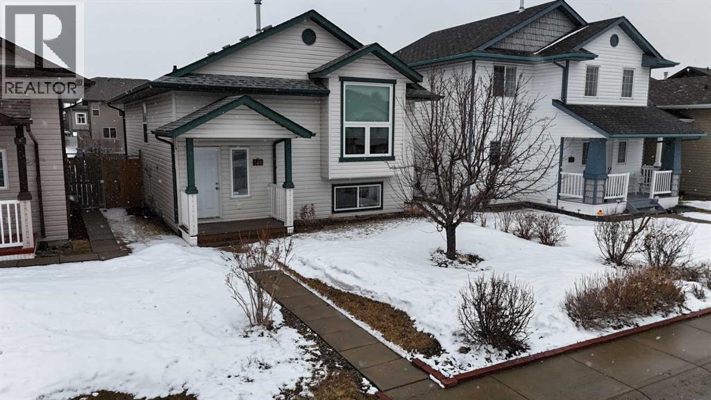 140 Lanterman Close, Red Deer, Alberta  T4R 3N8 - Photo 1 - A2299474