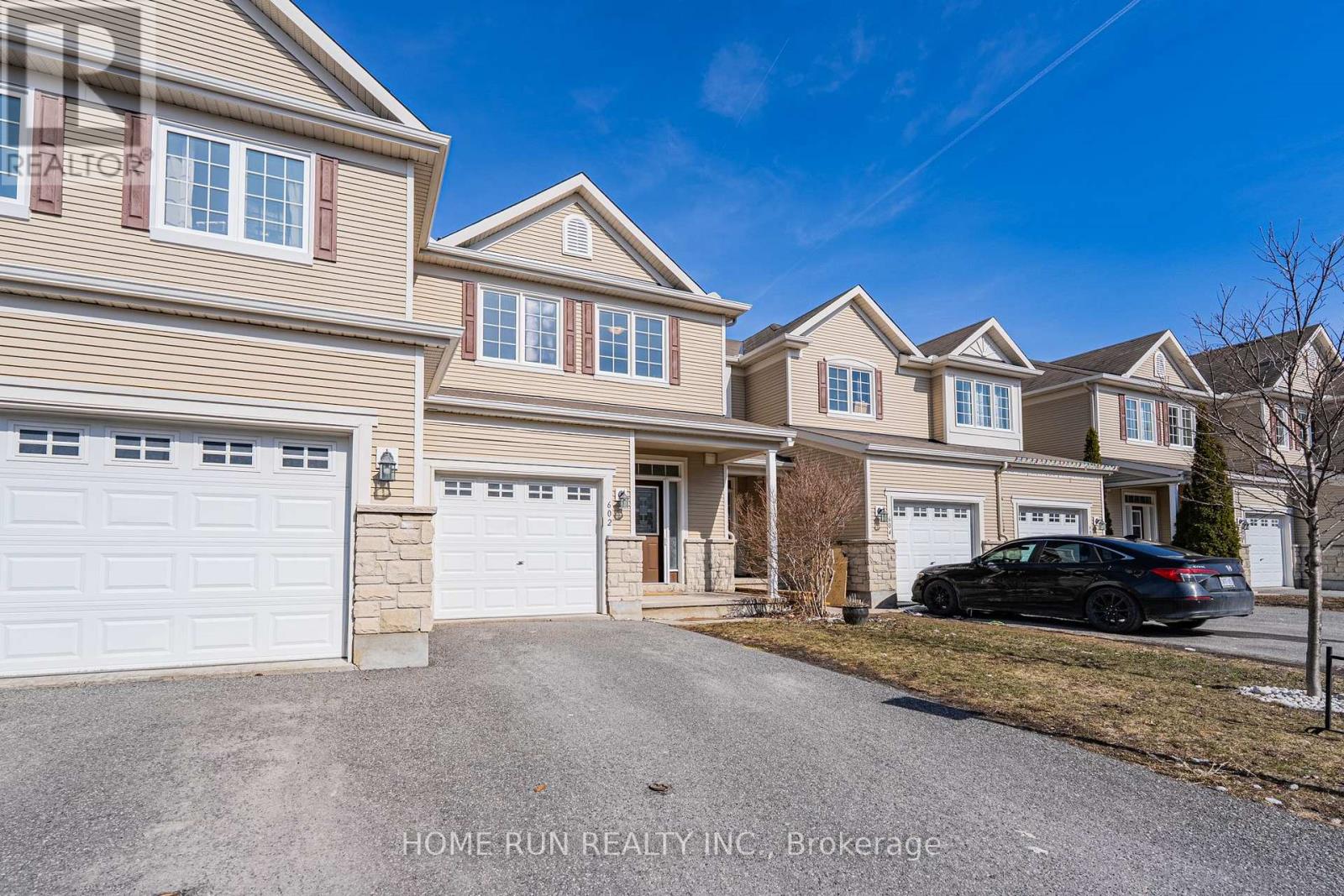 602 Pamplona Private, Ottawa, Ontario  K2J 5T3 - Photo 2 - X12974476