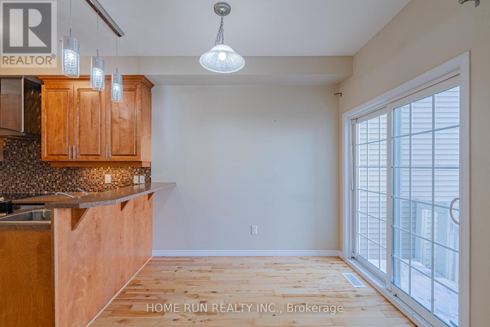 602 Pamplona Private, Ottawa, Ontario  K2J 5T3 - Photo 9 - X12974476