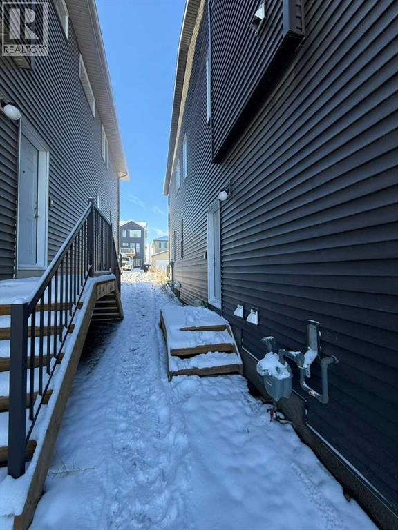 15 Edith Passage NW, Calgary, Alberta  T3R 2B6 - Photo 2 - A2272609