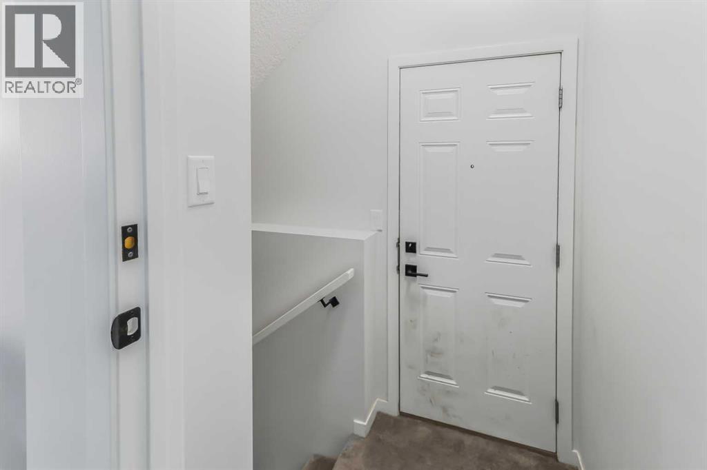 15 Edith Passage NW, Calgary, Alberta  T3R 2B6 - Photo 33 - A2272609