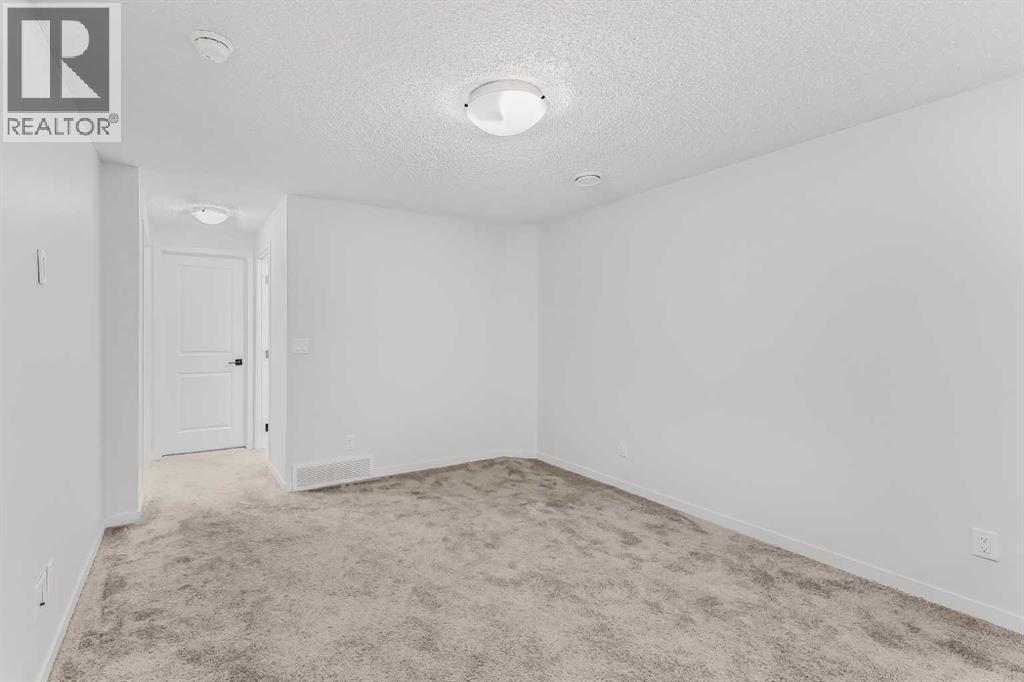 15 Edith Passage NW, Calgary, Alberta  T3R 2B6 - Photo 35 - A2272609