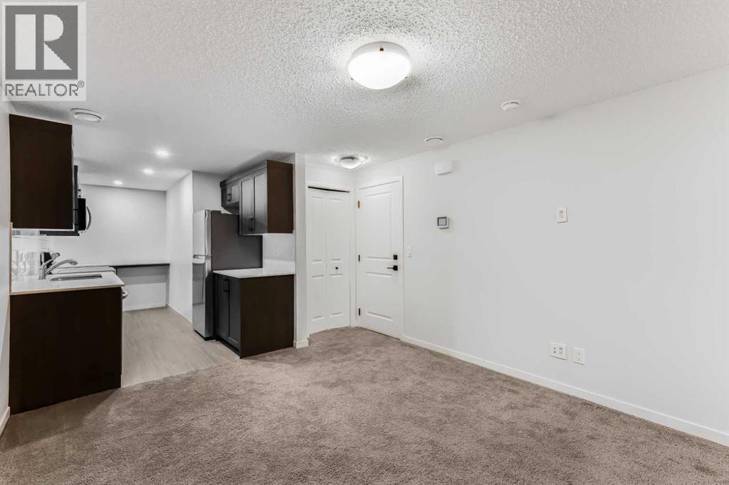 15 Edith Passage NW, Calgary, Alberta  T3R 2B6 - Photo 36 - A2272609