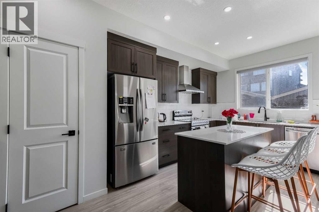 15 Edith Passage NW, Calgary, Alberta  T3R 2B6 - Photo 11 - A2272609