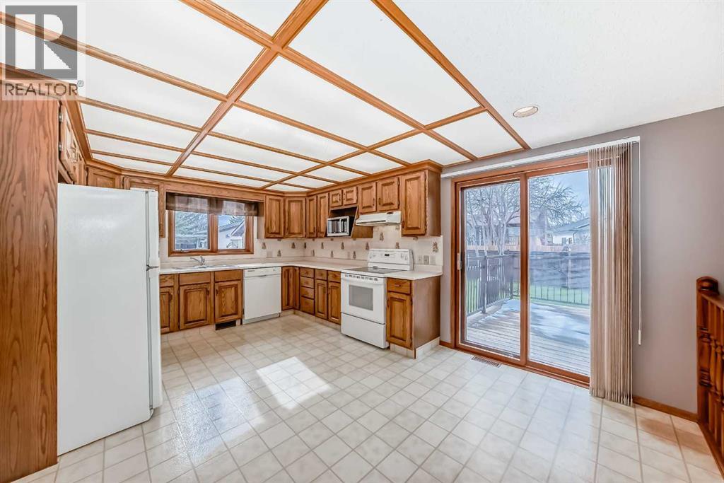 48 Parkwood Crescent, Strathmore, Alberta  T1P 1H5 - Photo 7 - A2298903