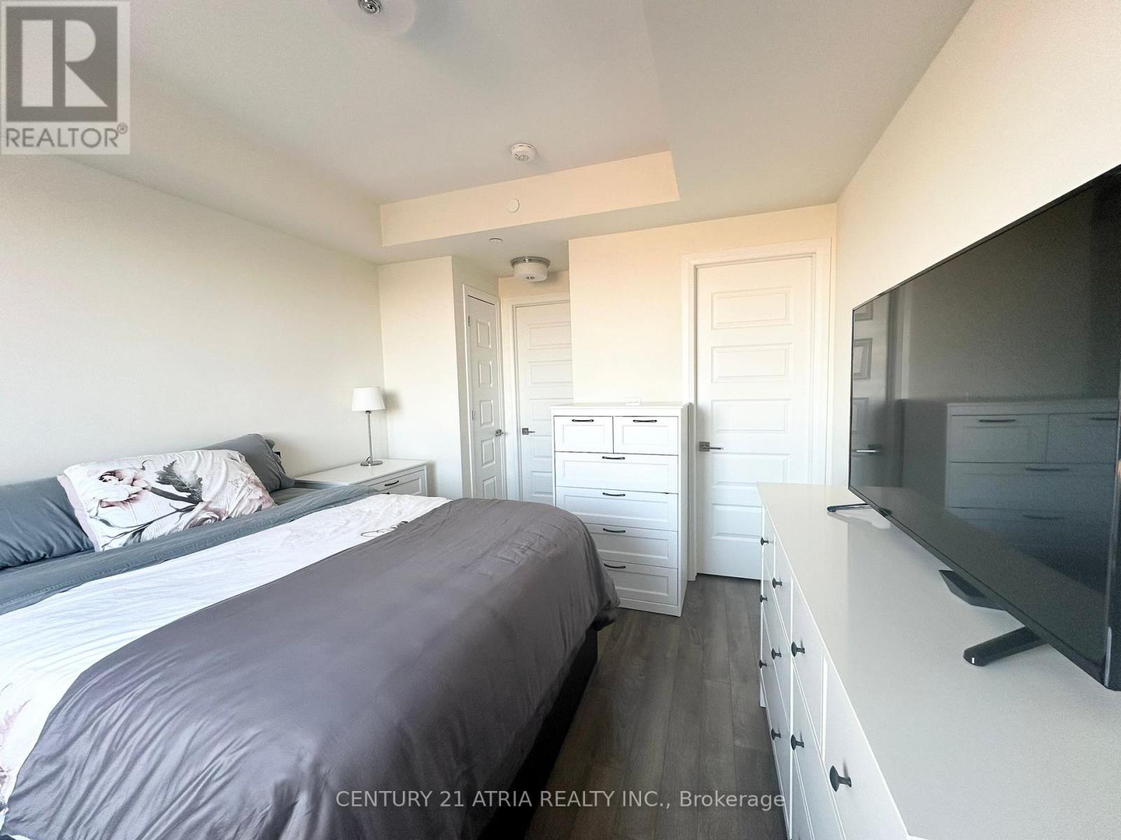 607 - 58 Adam Sellers Street, Markham, Ontario  L6B 1P5 - Photo 6 - N12974494