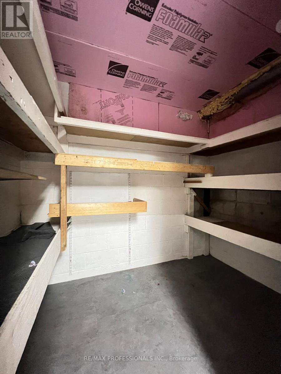 Basement - 94 Bremen Lane, Mississauga, Ontario  L5M 2N5 - Photo 18 - W12974484