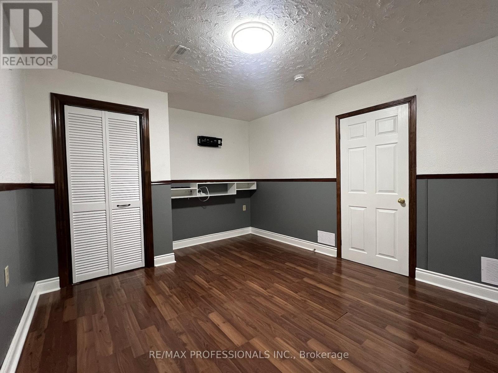 Basement - 94 Bremen Lane, Mississauga, Ontario  L5M 2N5 - Photo 25 - W12974484