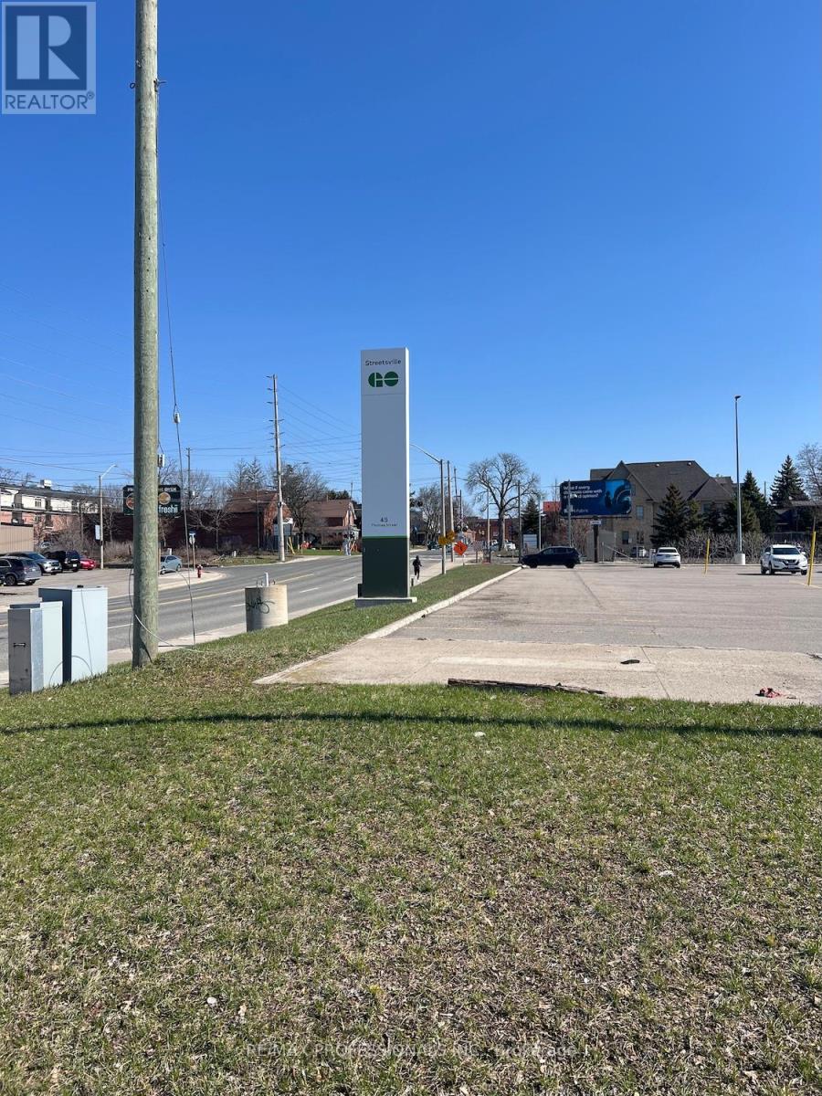 Basement - 94 Bremen Lane, Mississauga, Ontario  L5M 2N5 - Photo 34 - W12974484