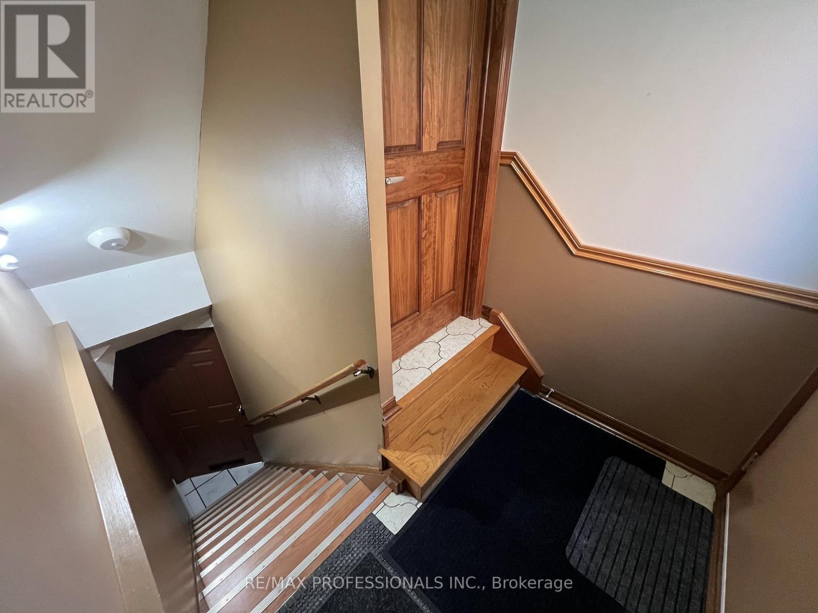 Basement - 94 Bremen Lane, Mississauga, Ontario  L5M 2N5 - Photo 8 - W12974484