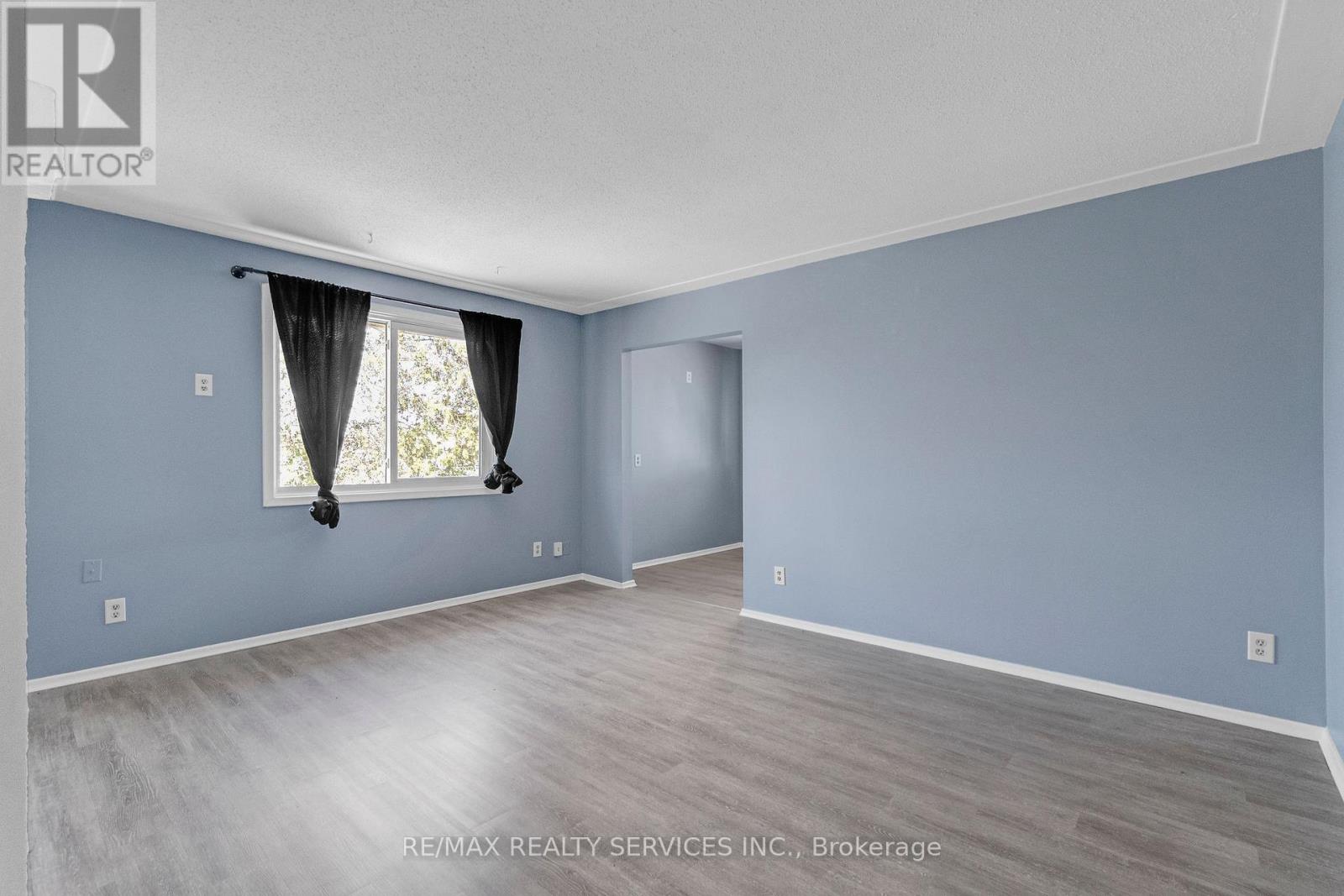 5 - 16 East Avenue, Brantford, Ontario  N3S 3L1 - Photo 3 - X12974504