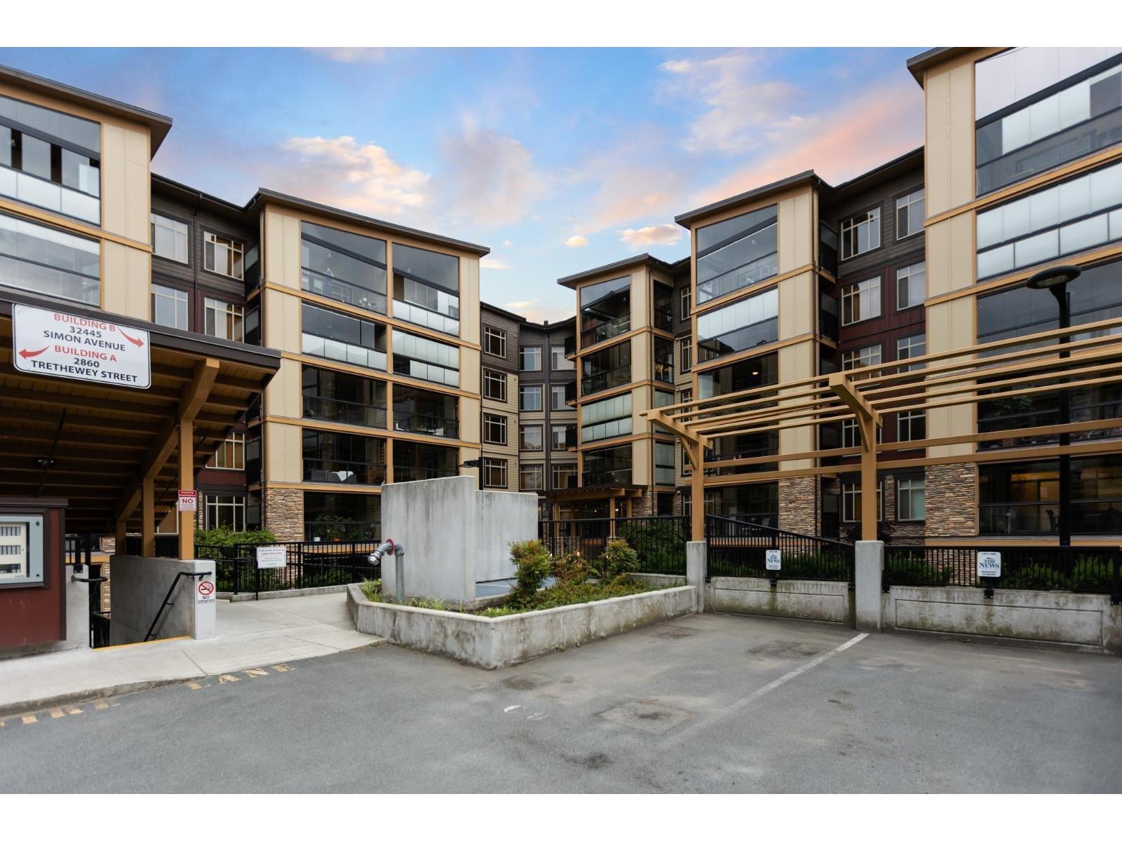 108 32445 Simon Avenue, Abbotsford, British Columbia  V2T 0G7 - Photo 1 - R3104385