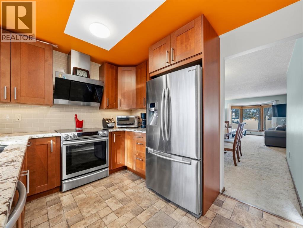 19 Scenic Green Nw, Calgary, Alberta  T3L 1A1 - Photo 13 - A2296929